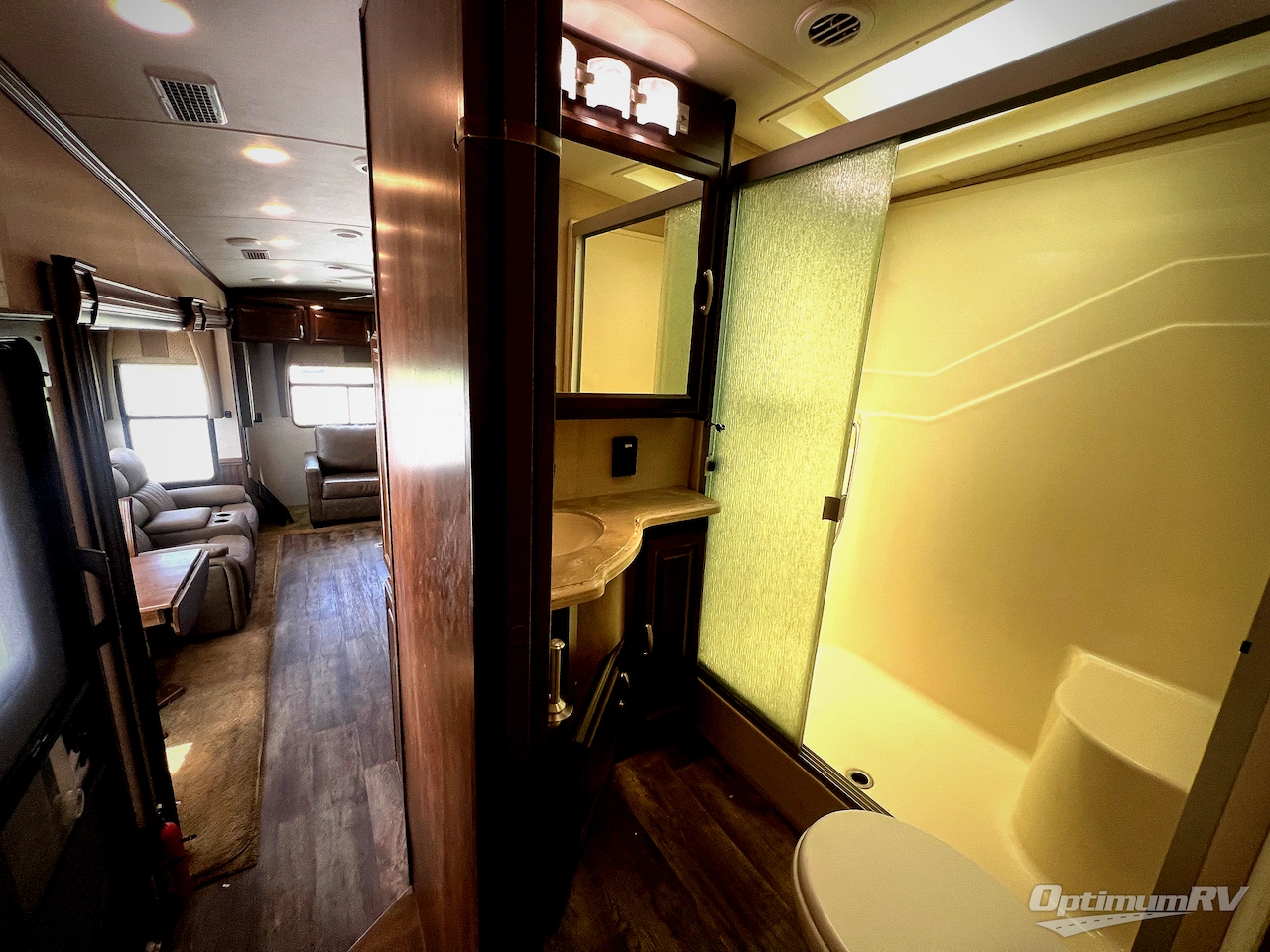 2016 Forest River Cardinal 3250RL Photo 20