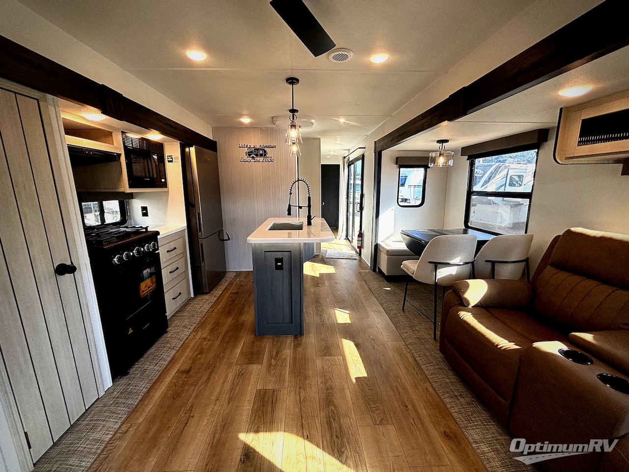 2026 Forest River Puma Vista 38RLB Photo 5