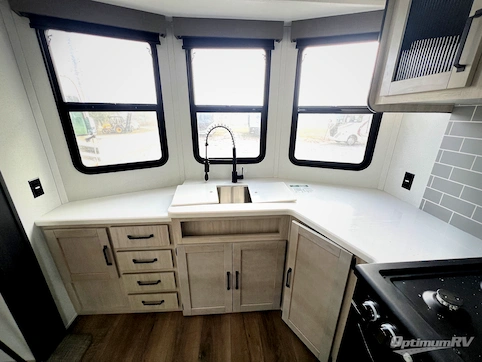 2026 Palomino Puma Destination 39FKL RV Photo 3