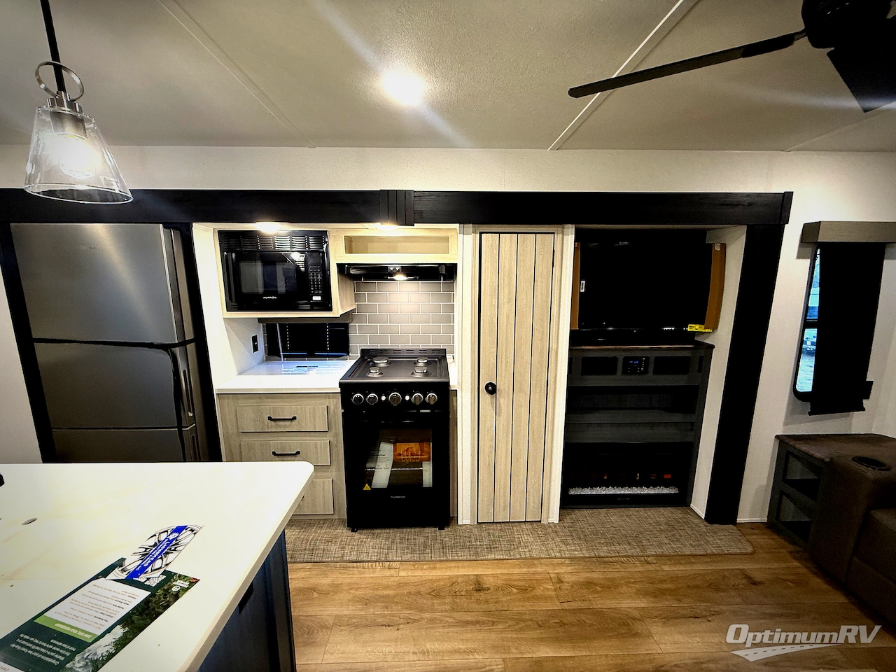 2026 Forest River Puma Vista 37PFL Photo 10