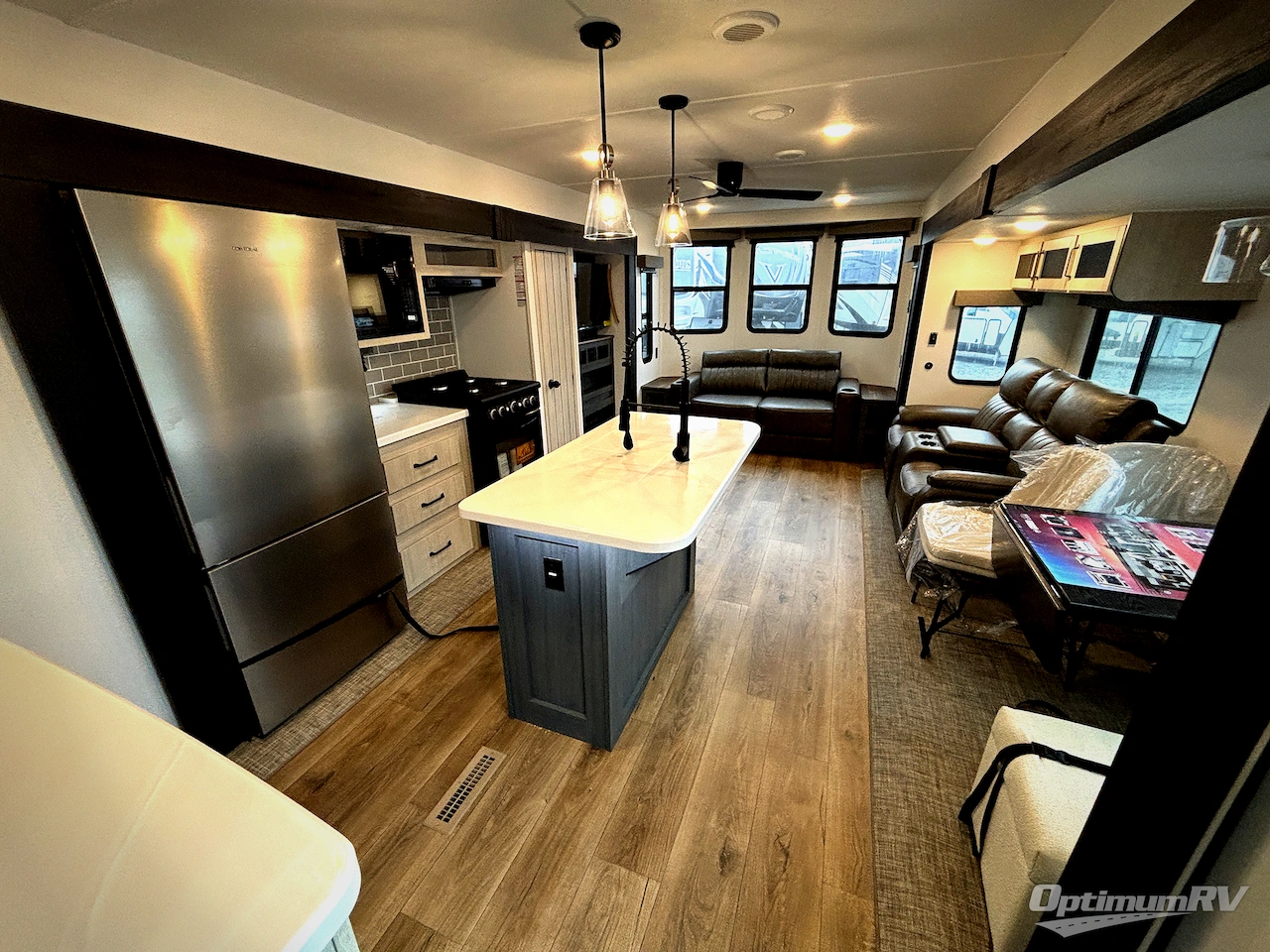 2026 Palomino Puma 37PFL Photo 4