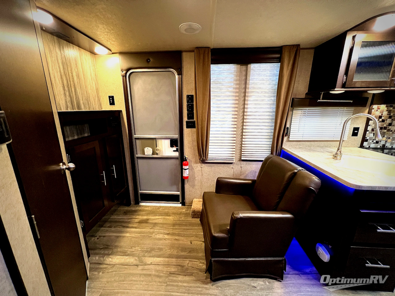 2017 Forest River Cherokee Grey Wolf 24RK Photo 7