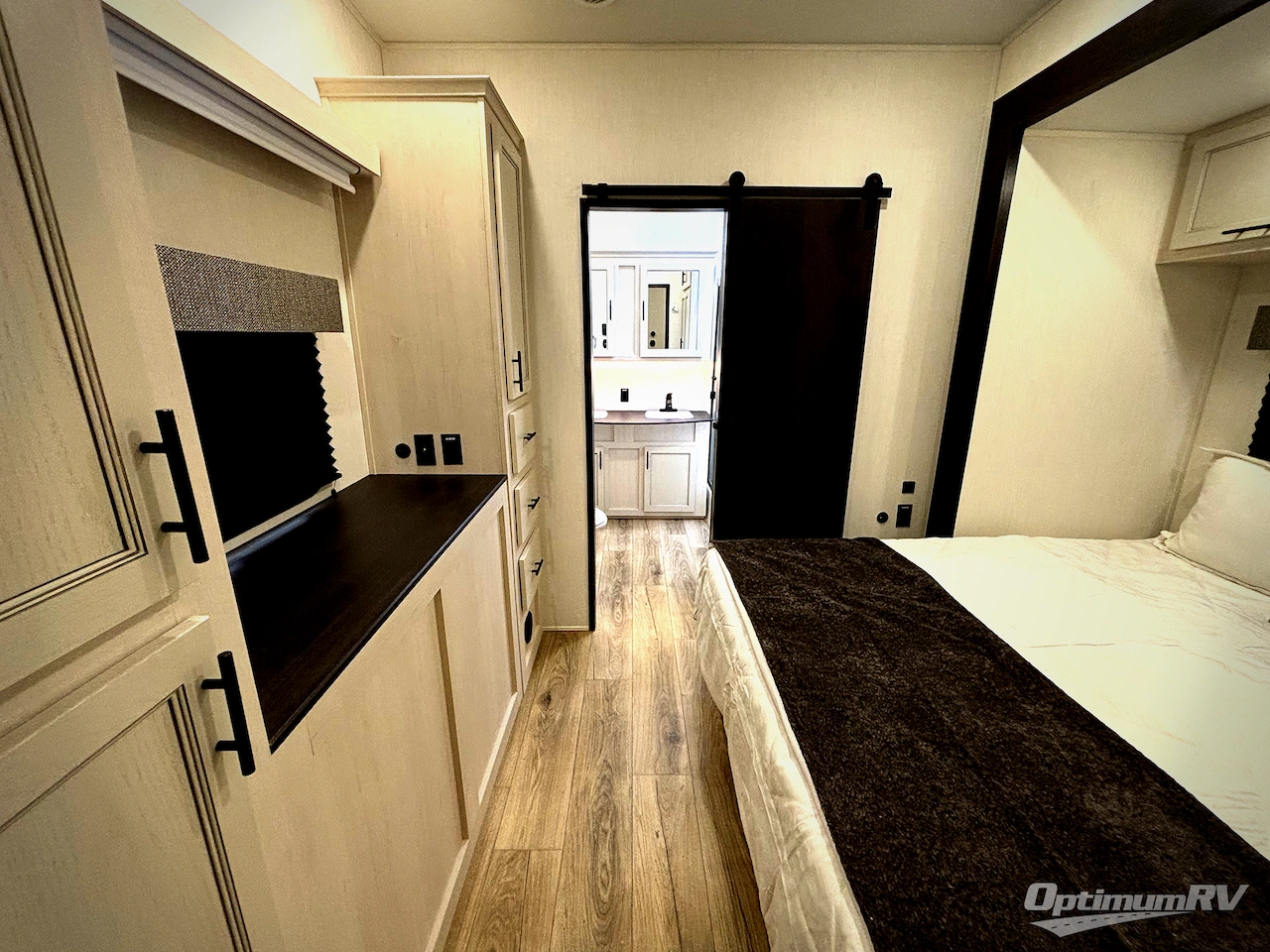 2026 Forest River Sabre 37FLH Photo 18