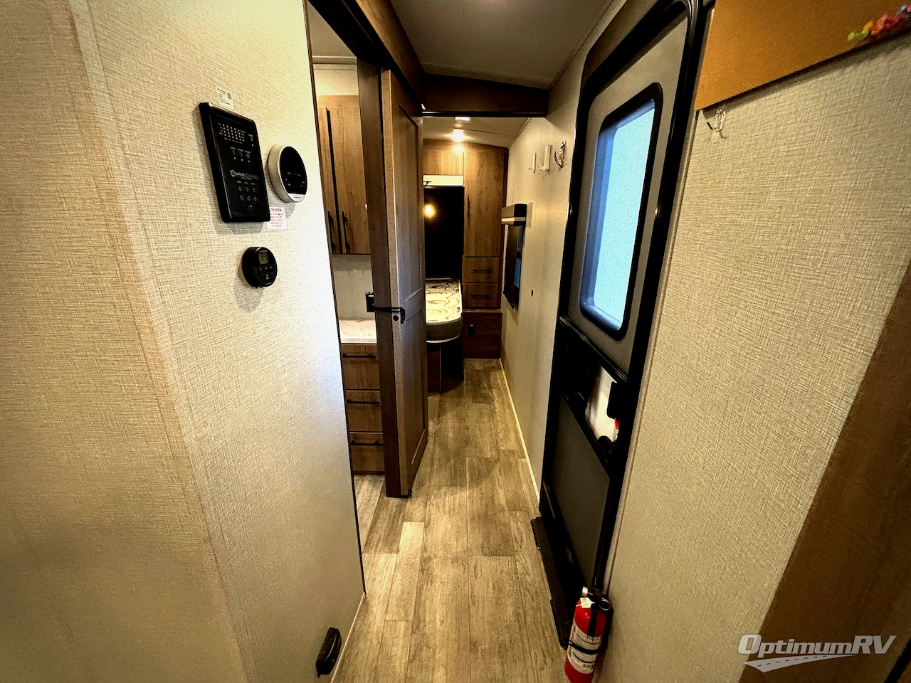 2023 Grand Design Imagine 2670MK Photo 7