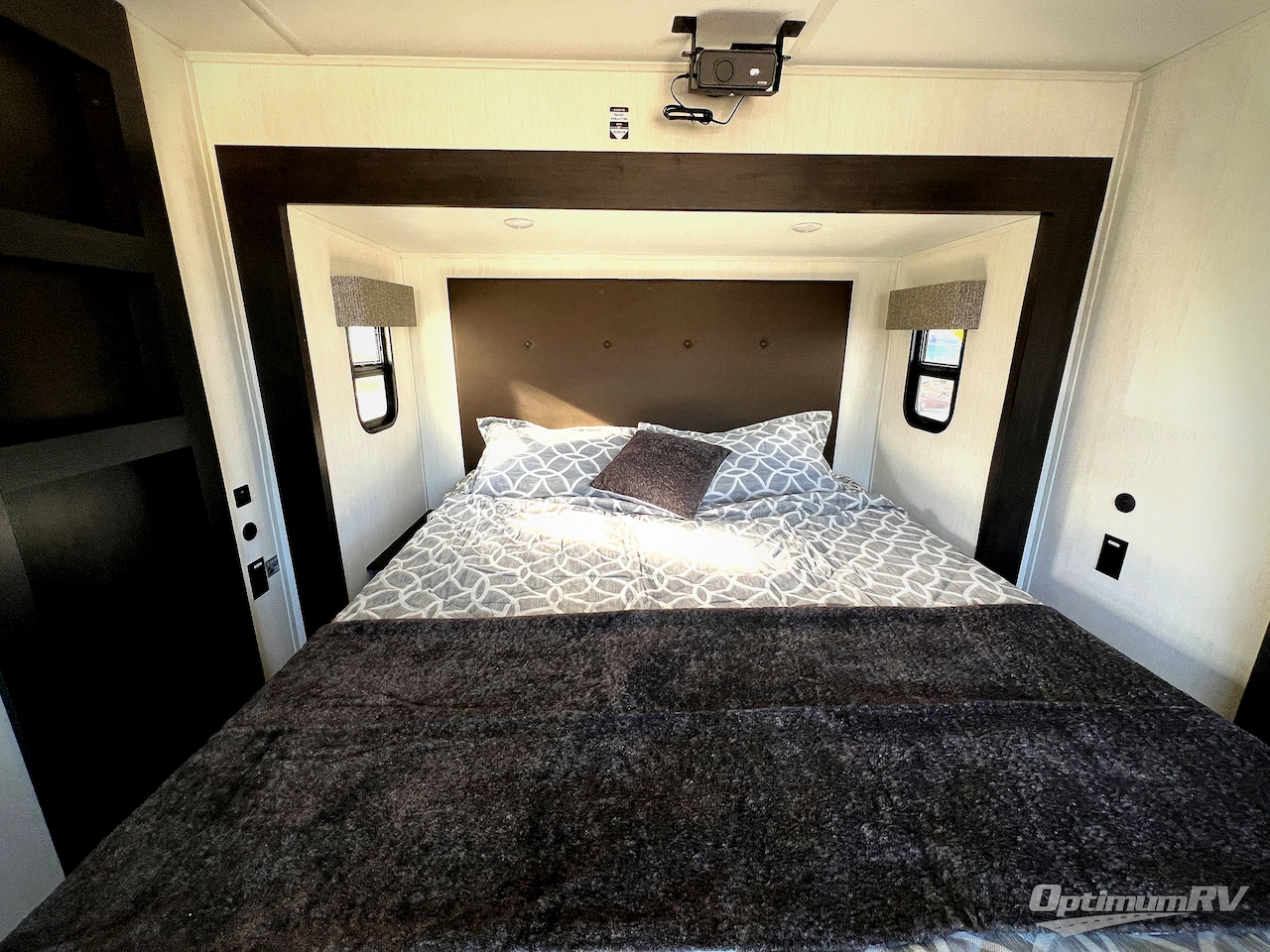 2026 Forest River Sabre 36EST Photo 17