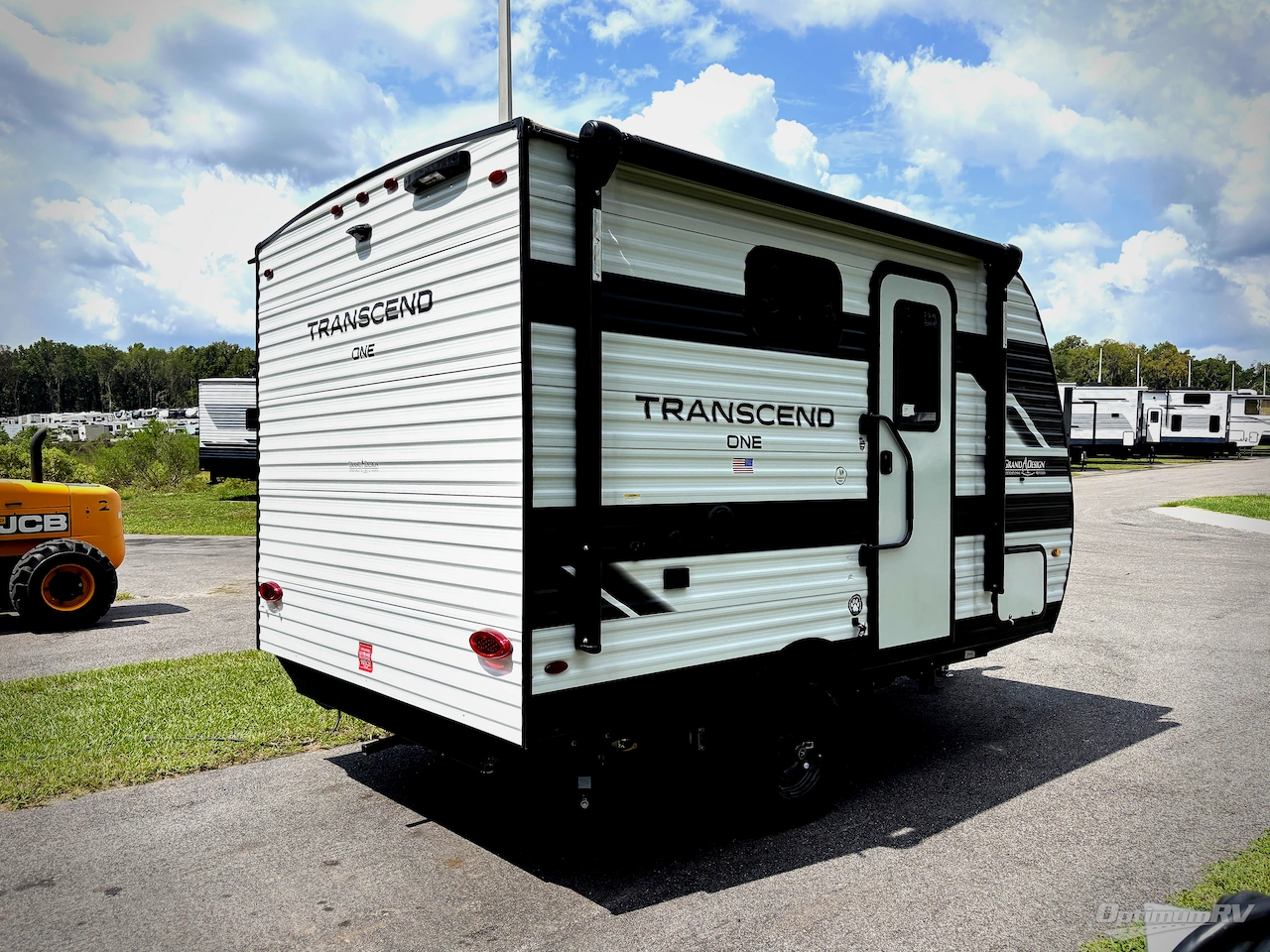 2026 Grand Design Transcend One 131DL Photo 2
