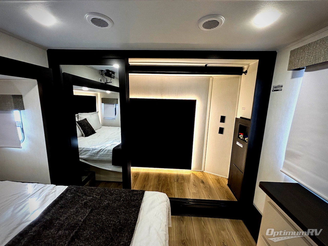 2026 Forest River Sabre 36DBB Photo 10