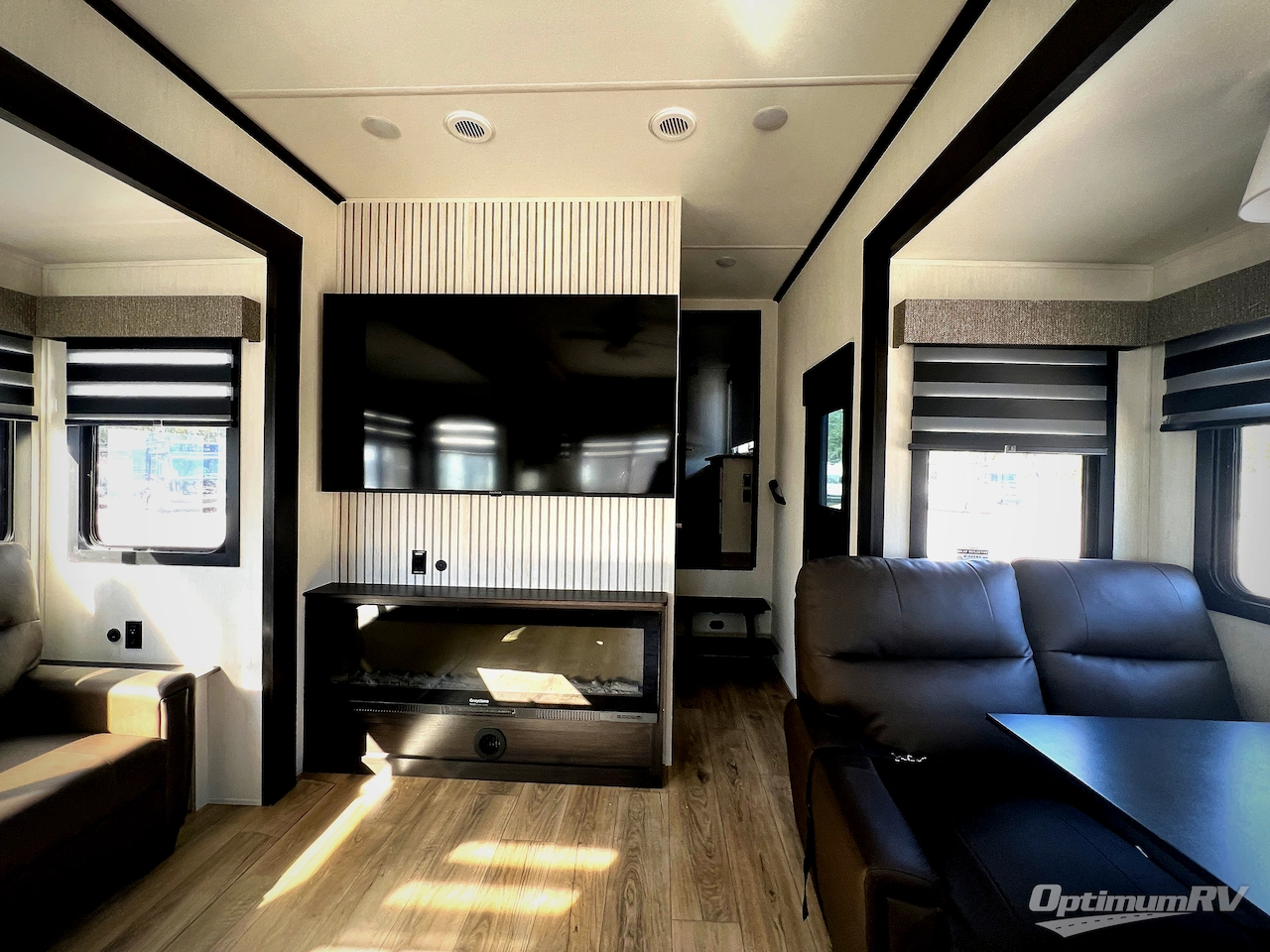 2026 Forest River Cherokee Sabre 36EST Photo 13