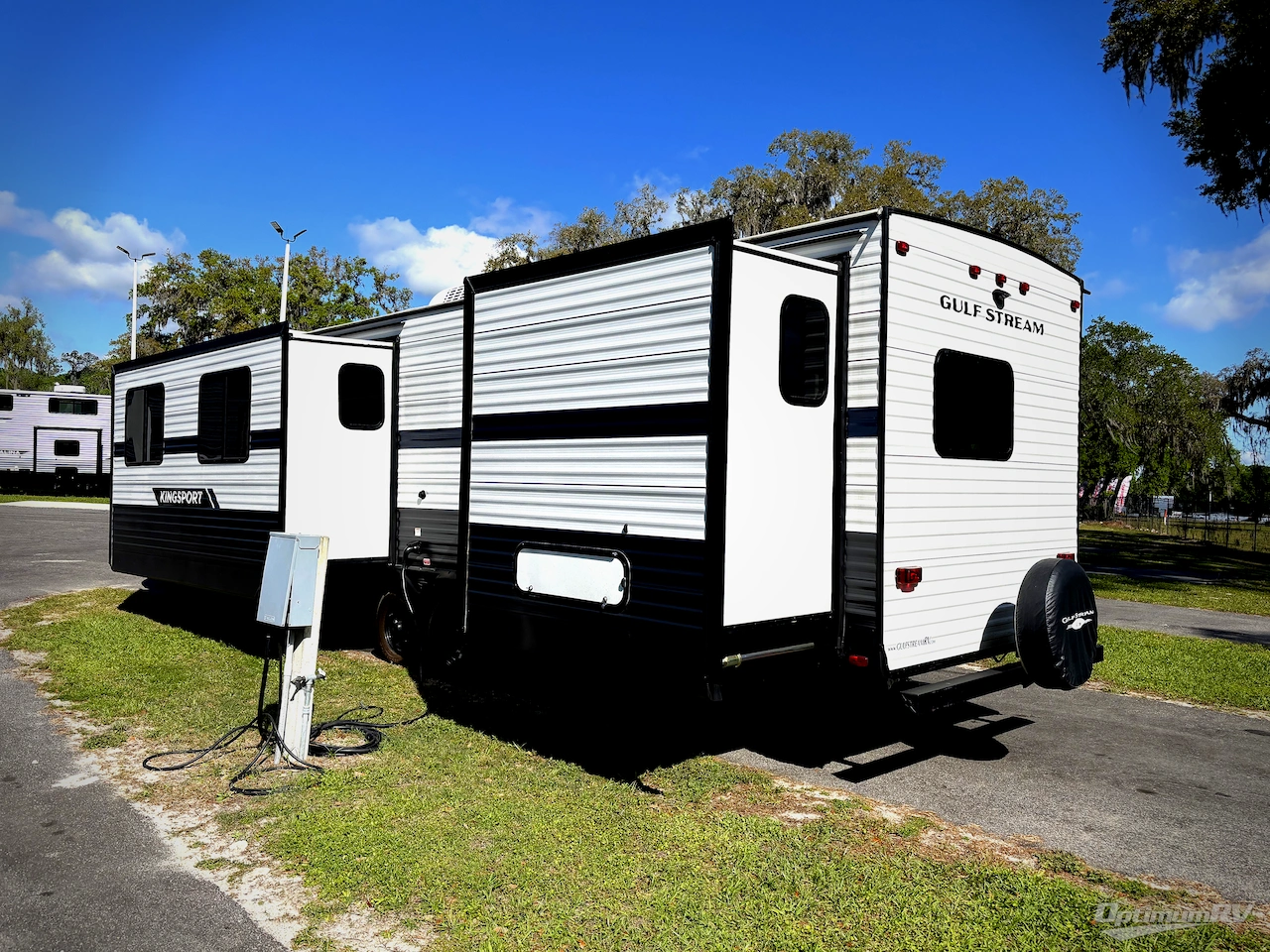 2024 Gulf Stream Kingsport Supreme Series 36FRSG Photo 3