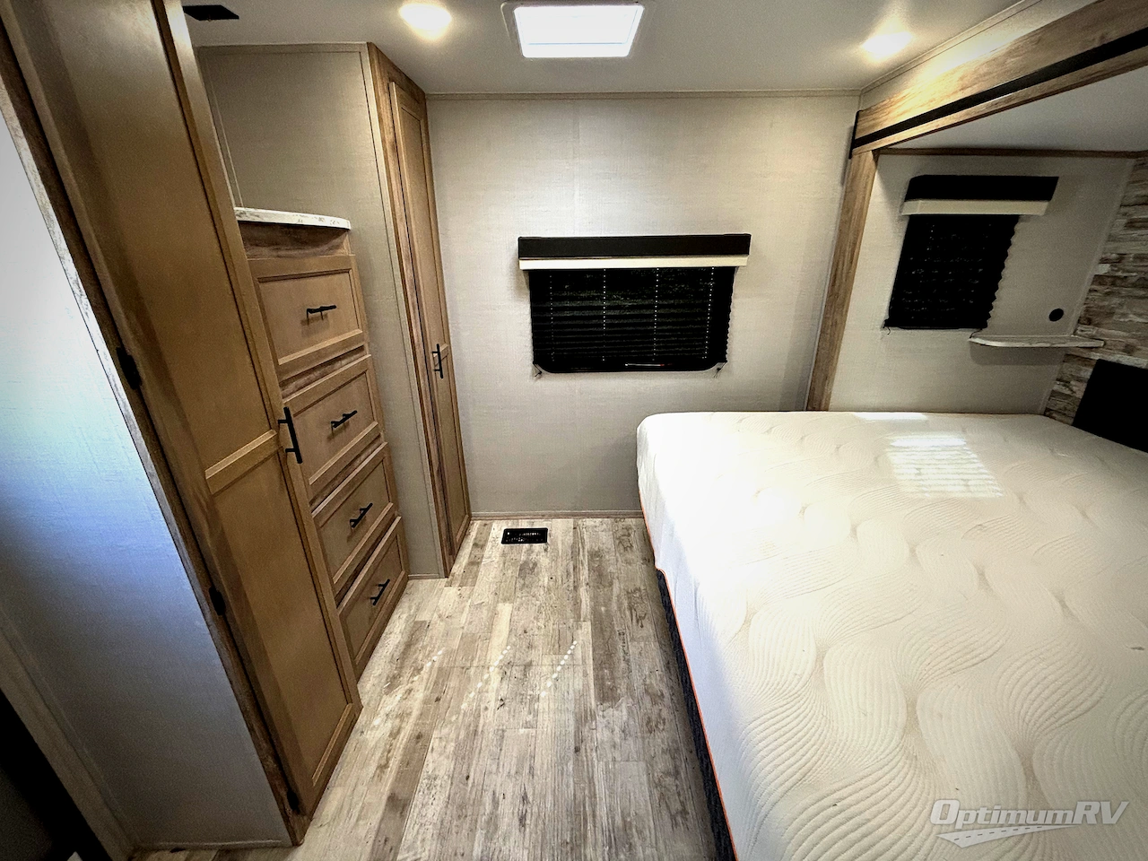 2024 Gulf Stream Kingsport Supreme Series 36FRSG Photo 18