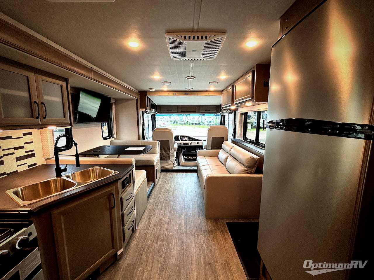 2024 Holiday Rambler Admiral 28A Photo 5