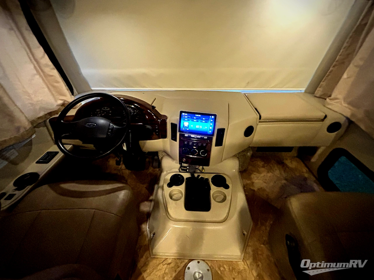 2017 Thor Windsport 35M Photo 8