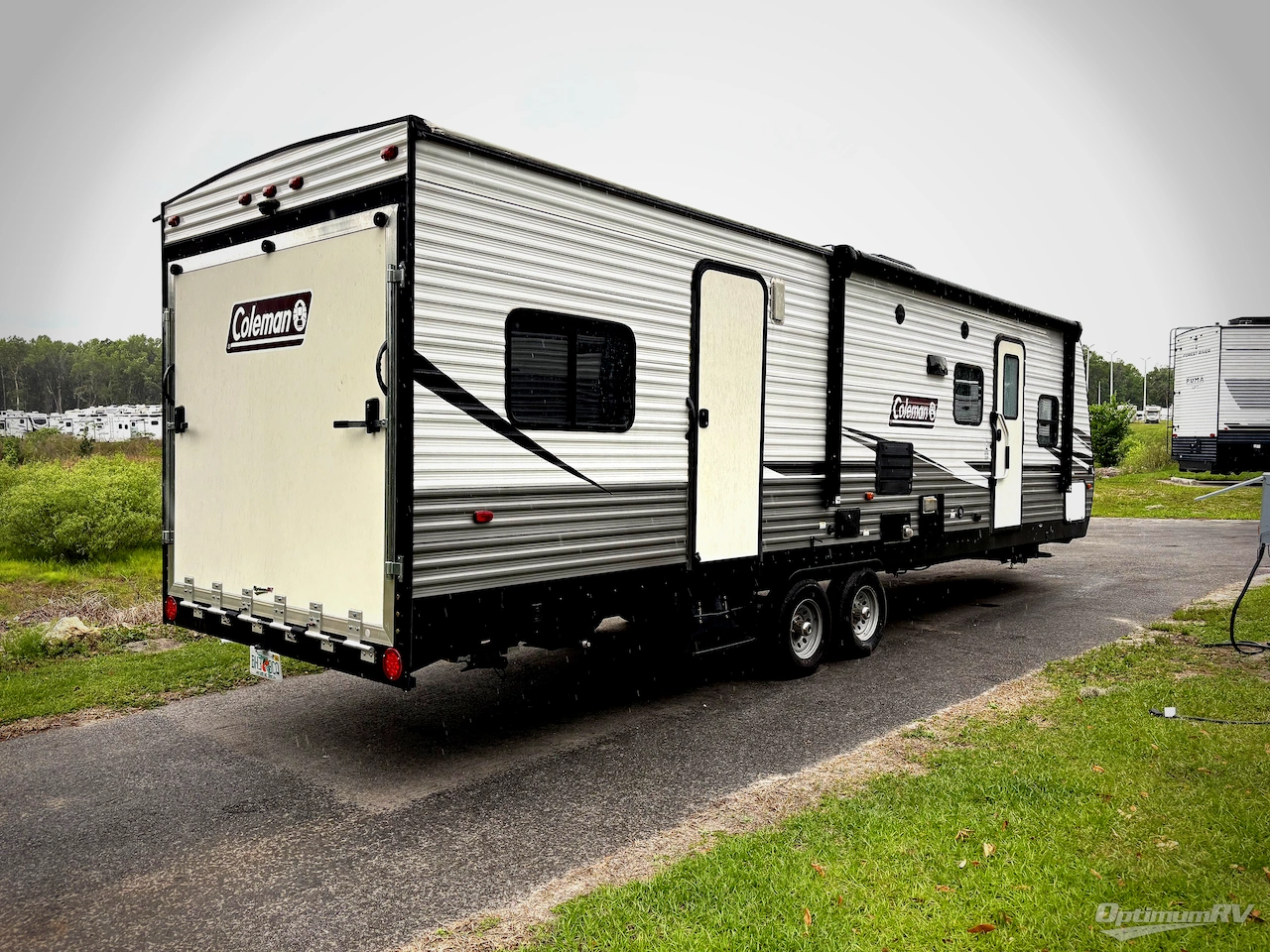 2020 Dutchmen Coleman Lantern Series 300TQ Photo 2