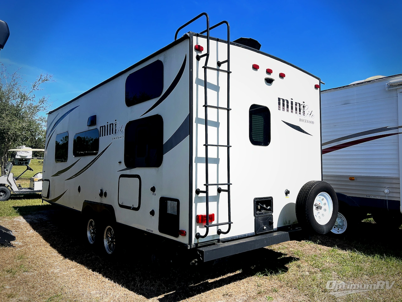 2016 Forest River Rockwood Mini Lite 2304 Photo 2