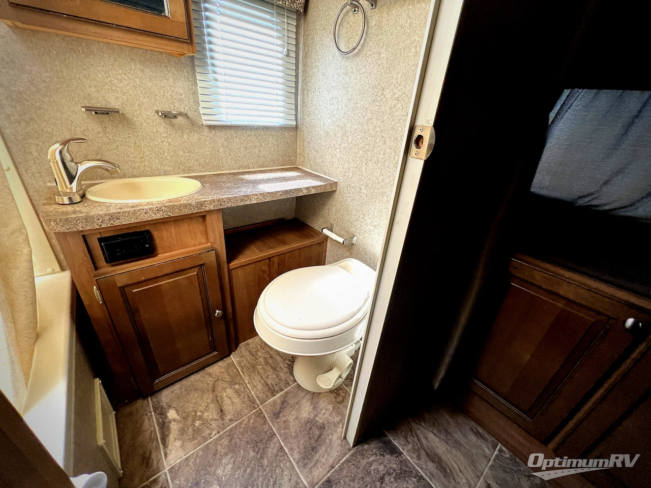 2016 Forest River Rockwood Mini Lite 2304 Photo 16