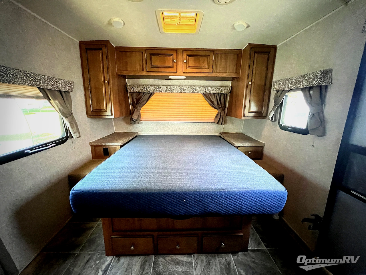 2016 Forest River Rockwood Mini Lite 2304 Photo 17