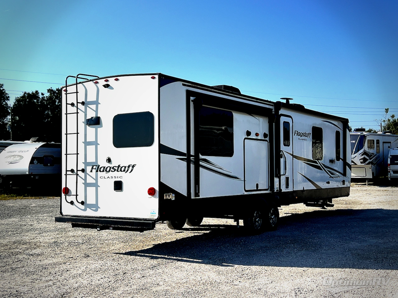 2021 Forest River Flagstaff Classic 832RKSB Photo 2