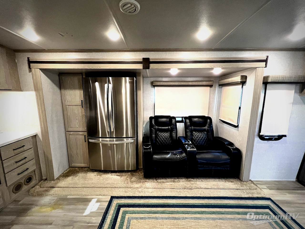 2021 Forest River Flagstaff Classic 832RKSB Photo 6