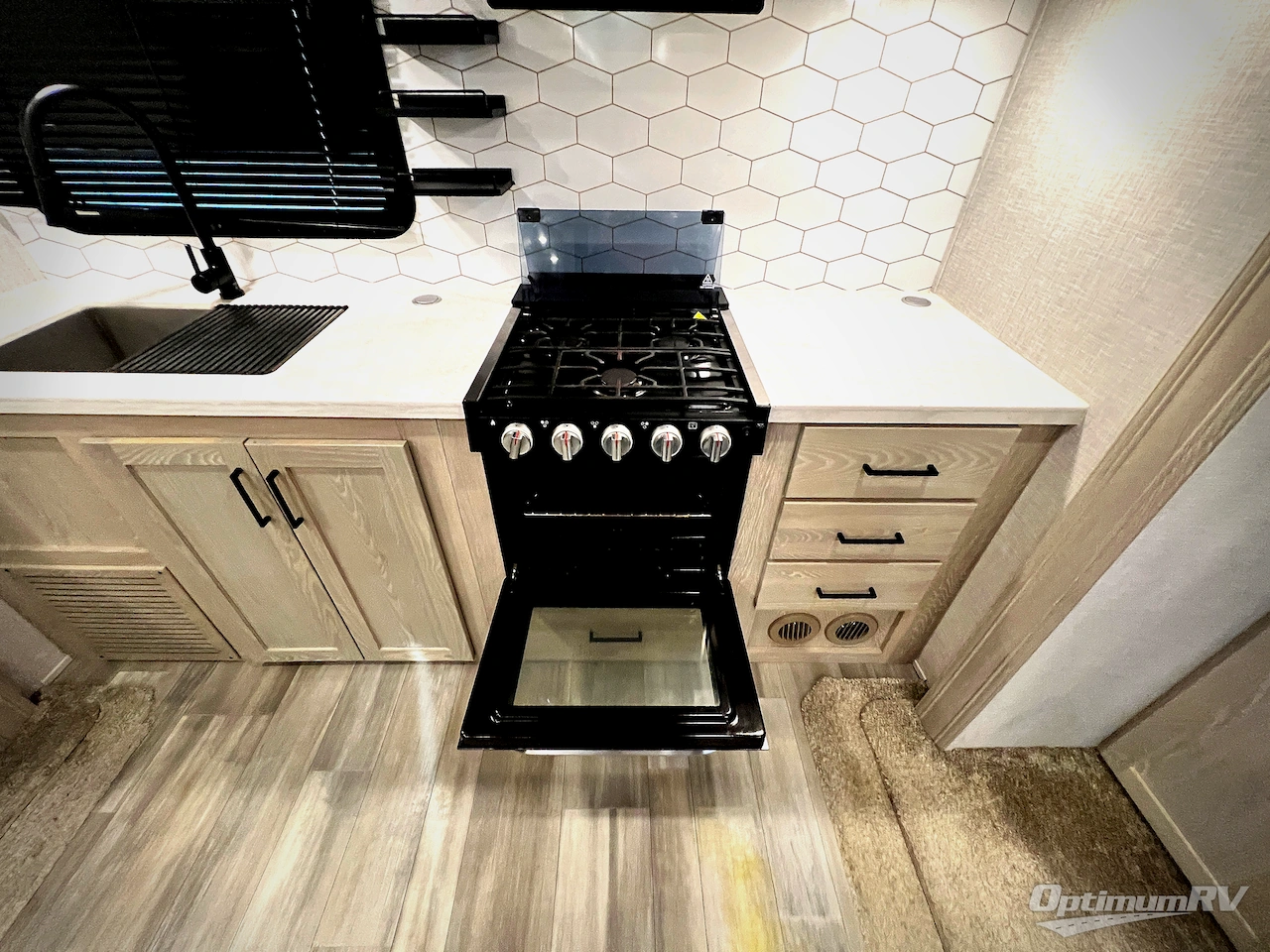 2021 Forest River Flagstaff Classic 832RKSB Photo 11