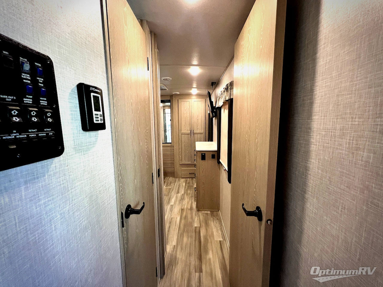 2021 Forest River Flagstaff Classic 832RKSB Photo 14