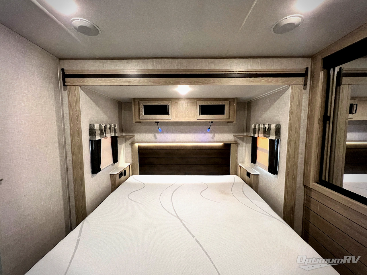 2021 Forest River Flagstaff Classic 832RKSB Photo 15