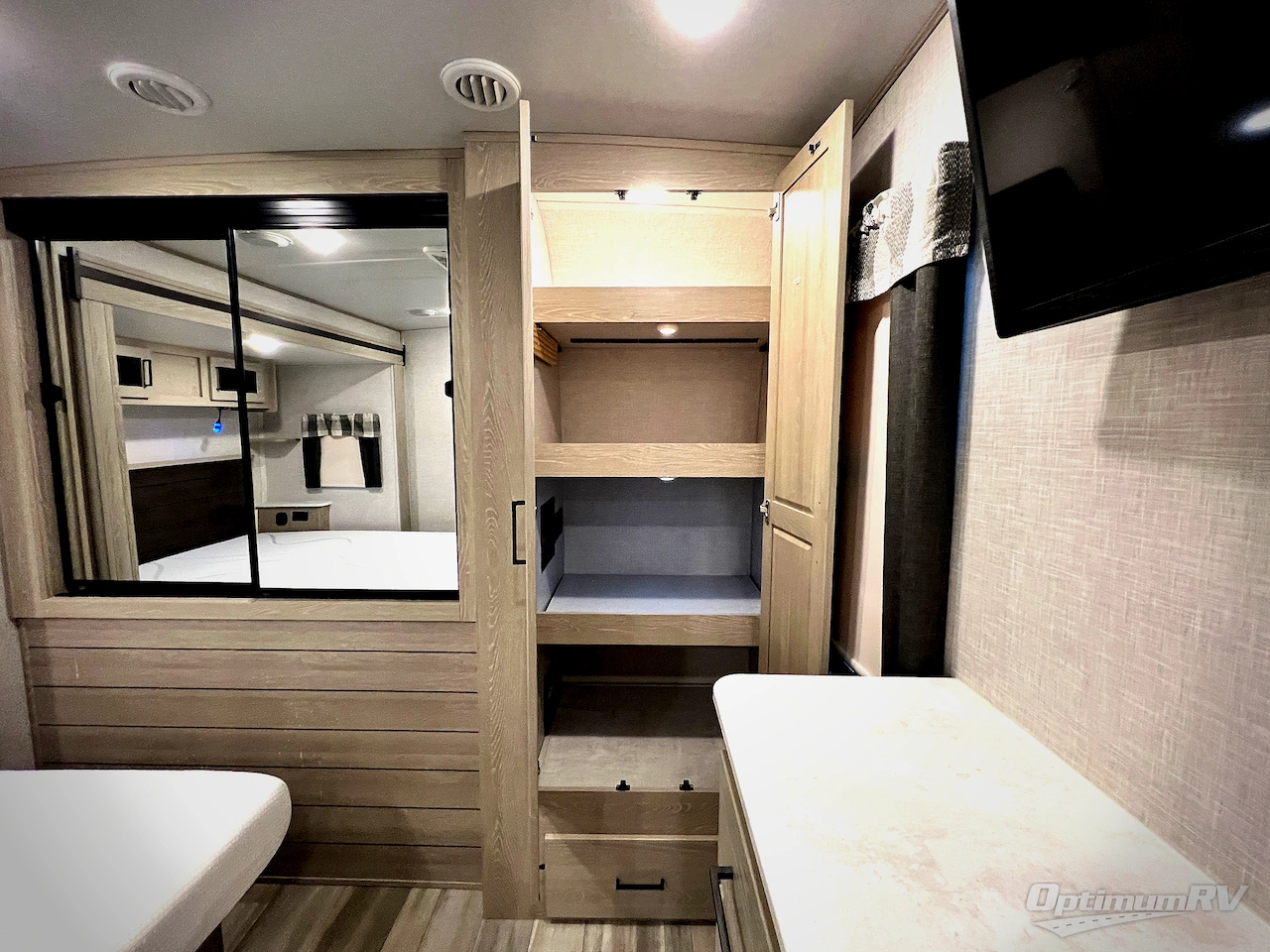 2021 Forest River Flagstaff Classic 832RKSB Photo 22