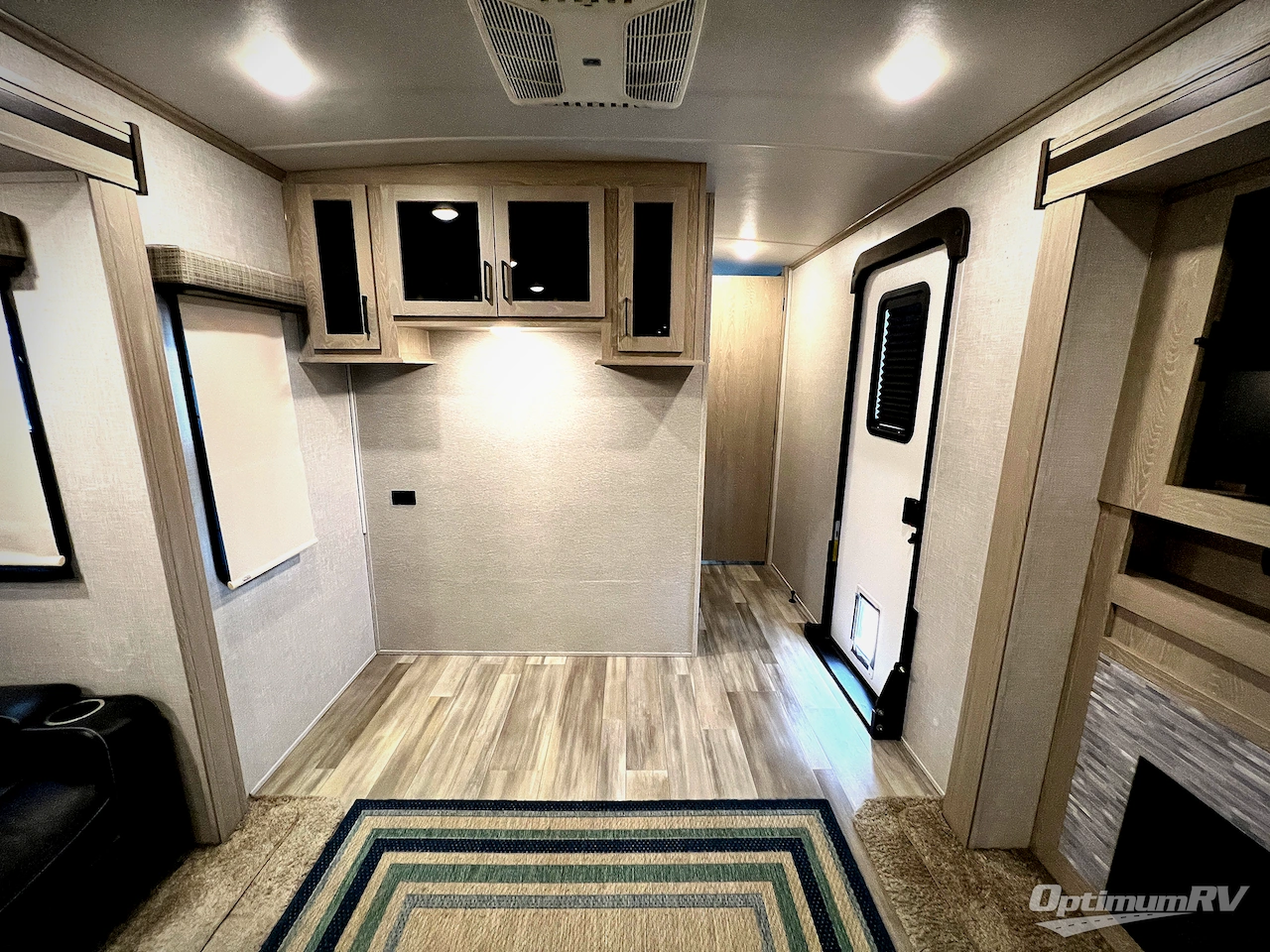 2021 Forest River Flagstaff Classic 832RKSB Photo 5