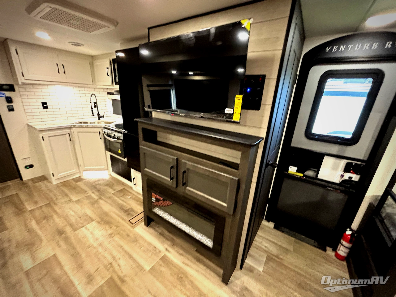 2026 Venture Stratus SR281VBH Photo 10