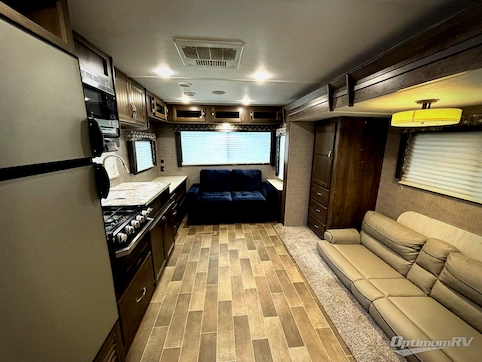 2020 Dutchmen Coleman Light 2515RL RV Photo 2