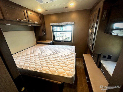 2022 Thor Omni RS36 RV Photo 2