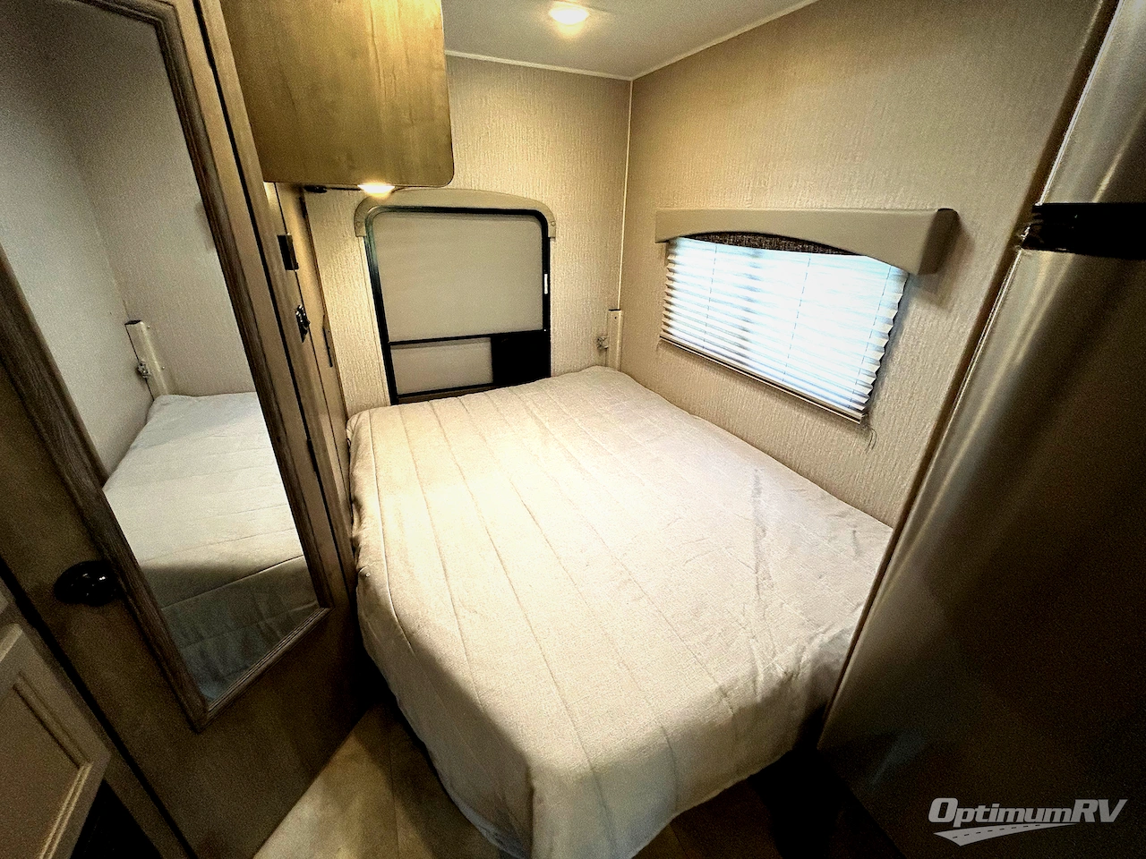 2022 Coachmen Freelander 22XG Ford 350 Photo 16