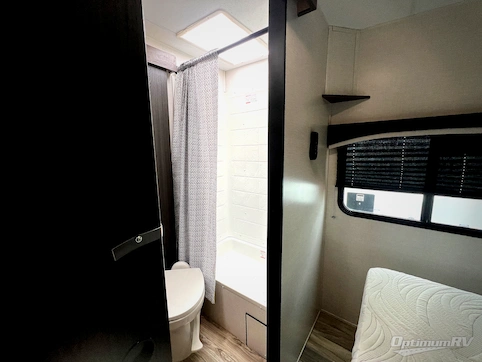 2023 Venture Sonic SN241VFL RV Photo 4