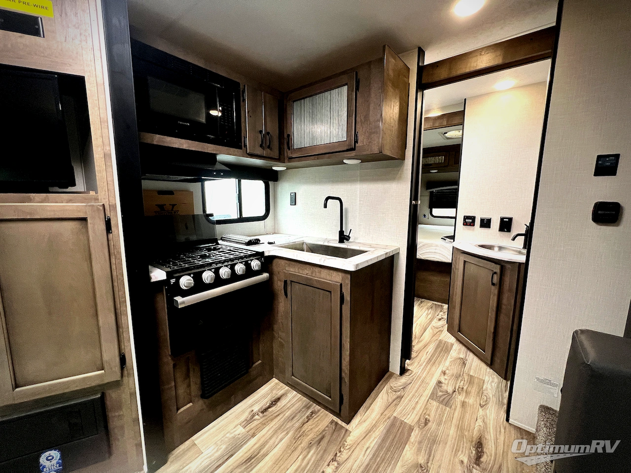 2023 Venture Sonic SN241VFL Photo 9