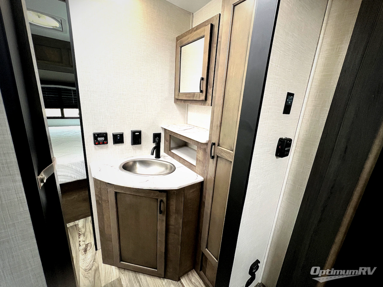 2023 Venture Sonic SN241VFL Photo 15