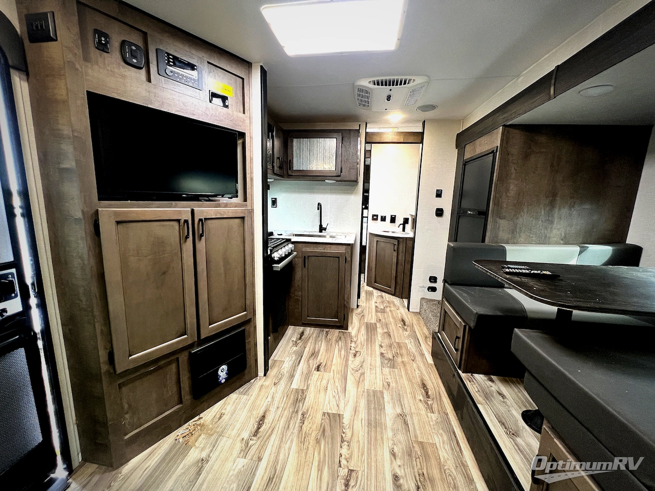 2023 Venture Sonic SN241VFL Photo 18