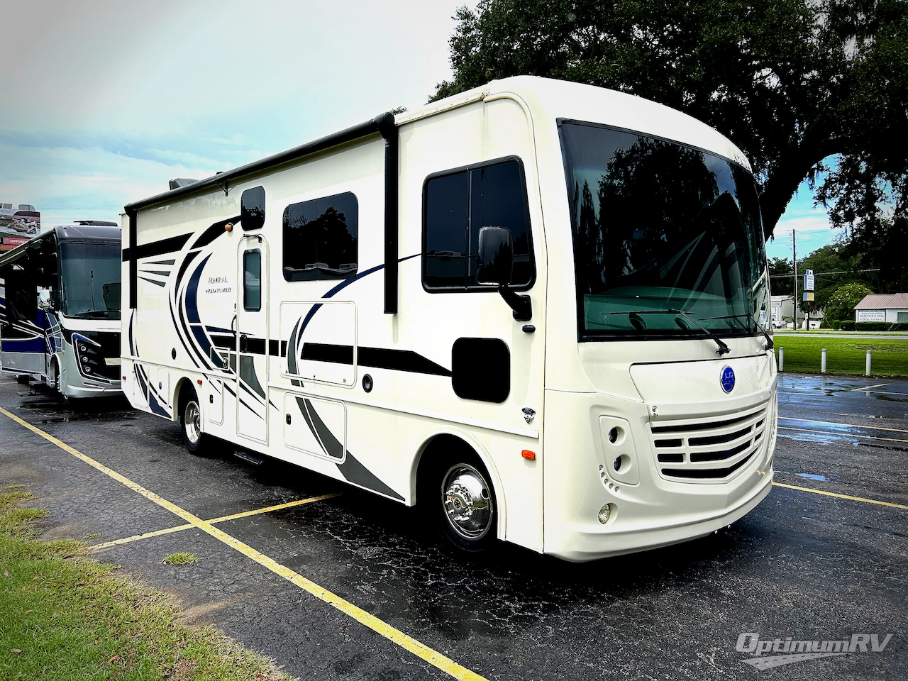2021 Holiday Rambler Admiral 28A Photo 1