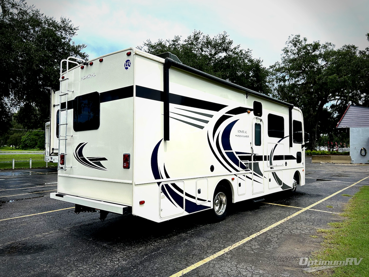 2021 Holiday Rambler Admiral 28A Photo 2