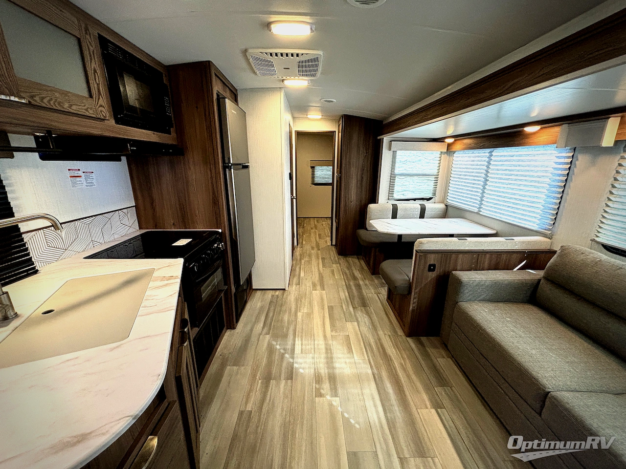 2025 Cruiser MPG 3100BH Photo 4