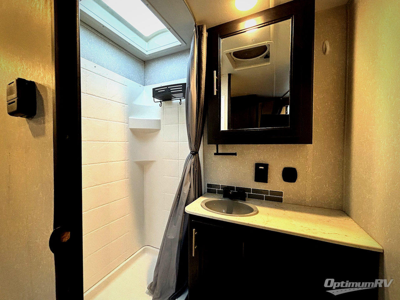 2021 Forest River Cherokee Cascade 19RR Photo 10