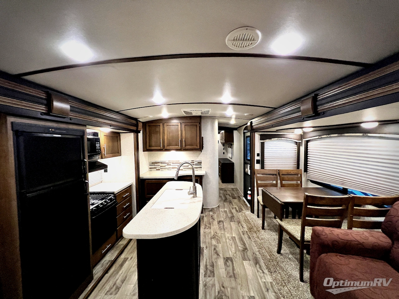 2018 Keystone Cougar Half-Ton Series 32RLI Photo 5