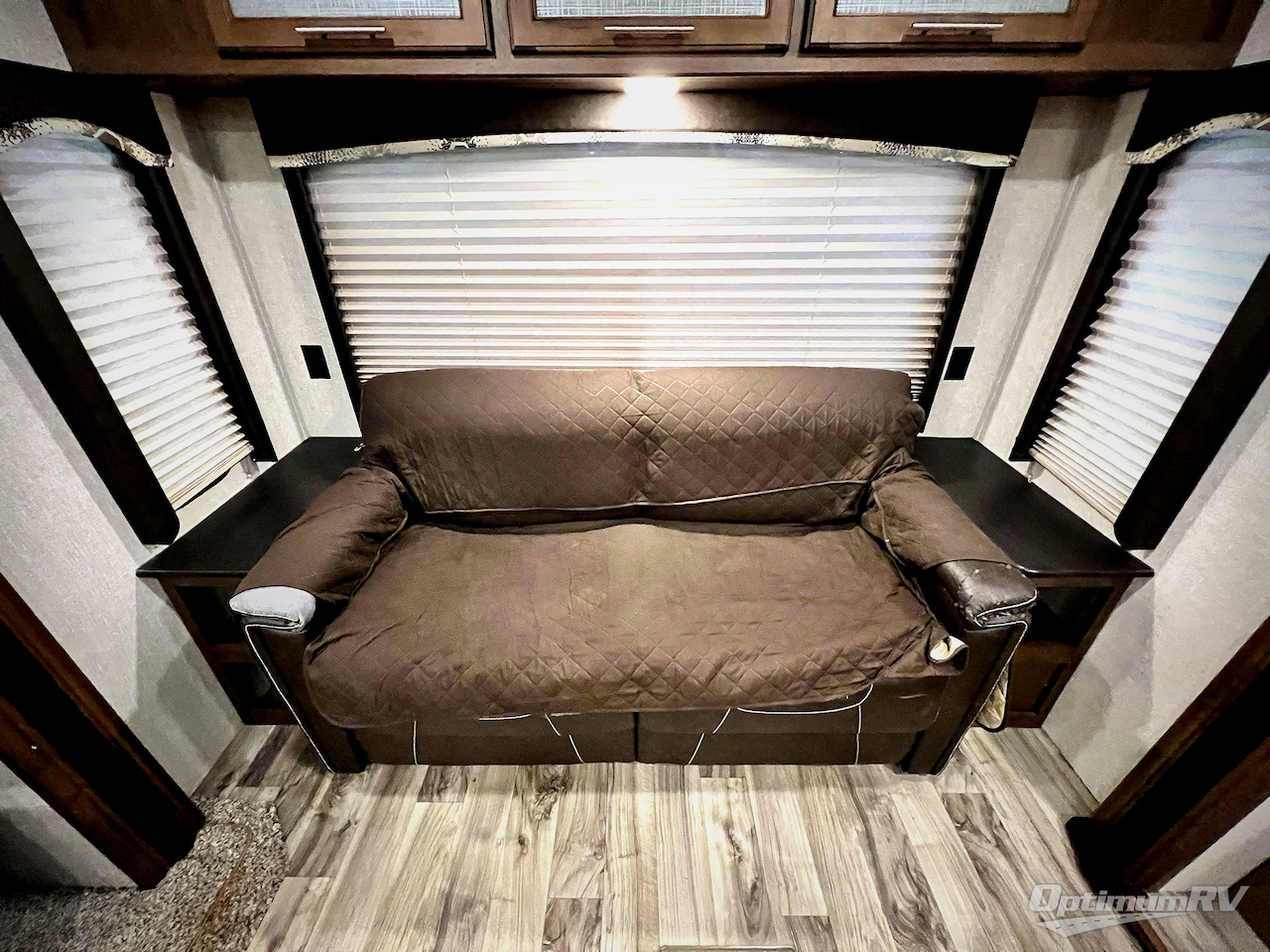 2018 Keystone Cougar Half-Ton Series 32RLI Photo 9