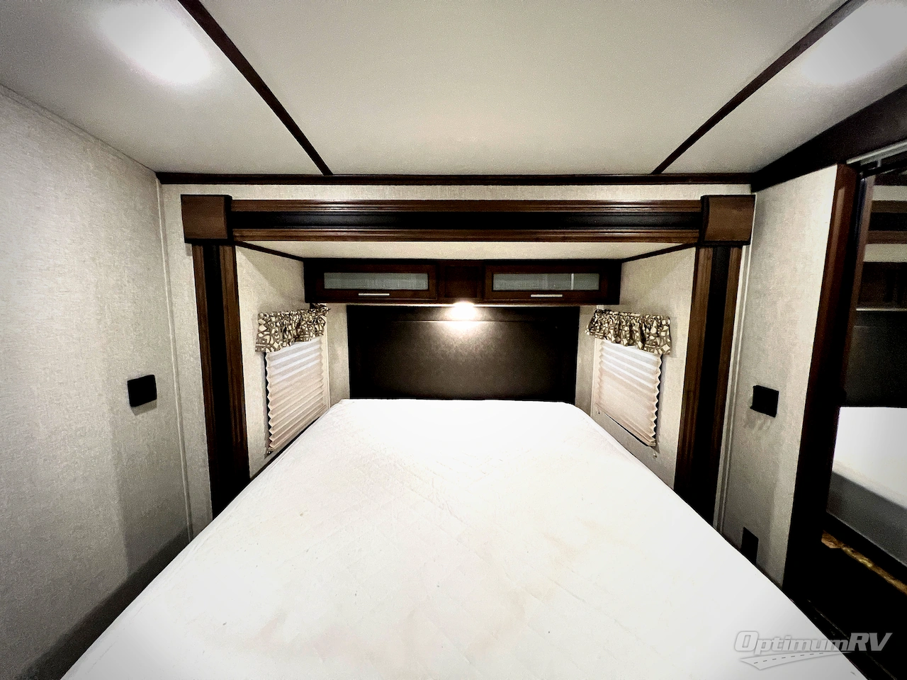 2018 Keystone Cougar Half-Ton Series 32RLI Photo 20