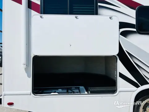 2021 Thor Coleman 23CM RV Photo 4