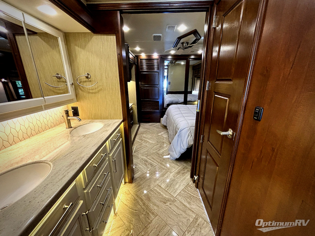 2019 Entegra Aspire 42DEQ Photo 14