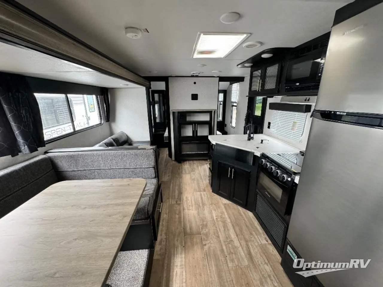 2022 Forest River Cherokee Grey Wolf 26DBH Photo 5