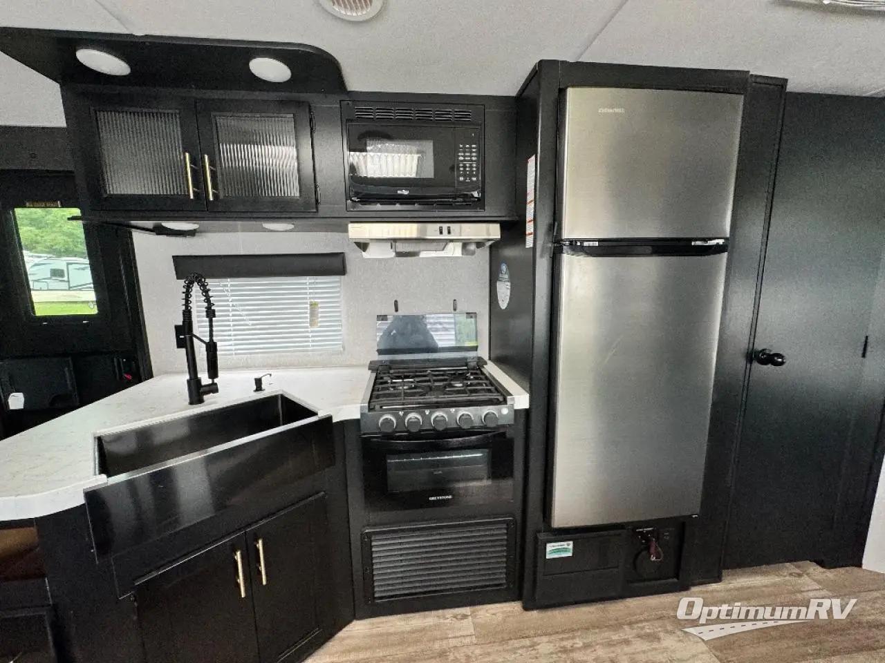 2022 Forest River Cherokee Grey Wolf 26DBH Photo 9