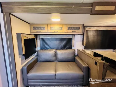 2021 Cruiser Twilight Signature TWS 2800 RV Photo 4