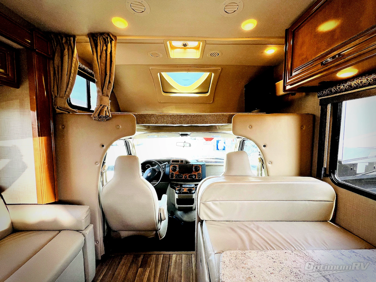 2018 Thor Quantum RQ29 Photo 4