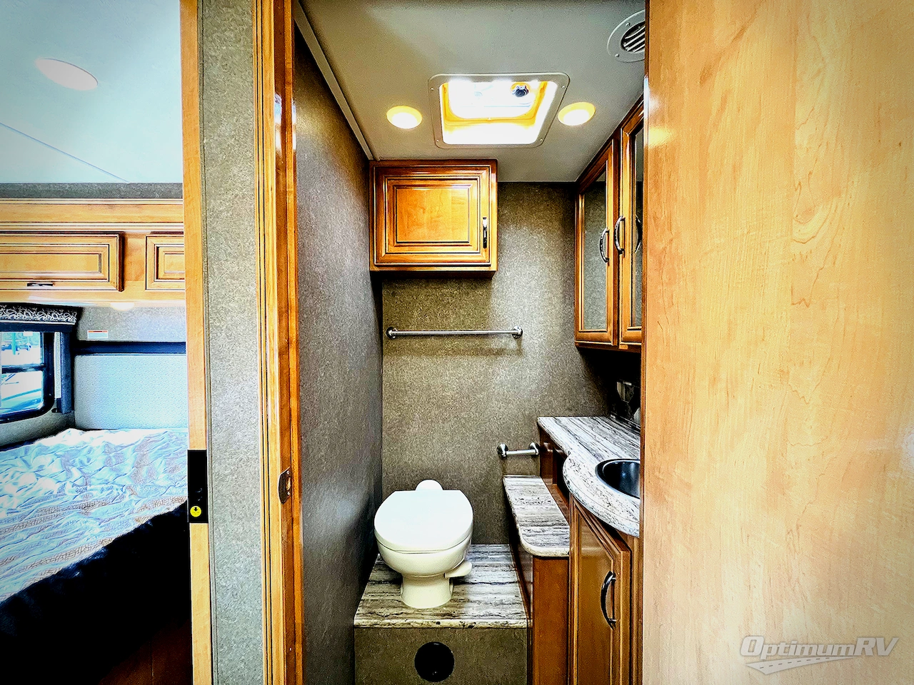 2018 Thor Quantum RQ29 Photo 24