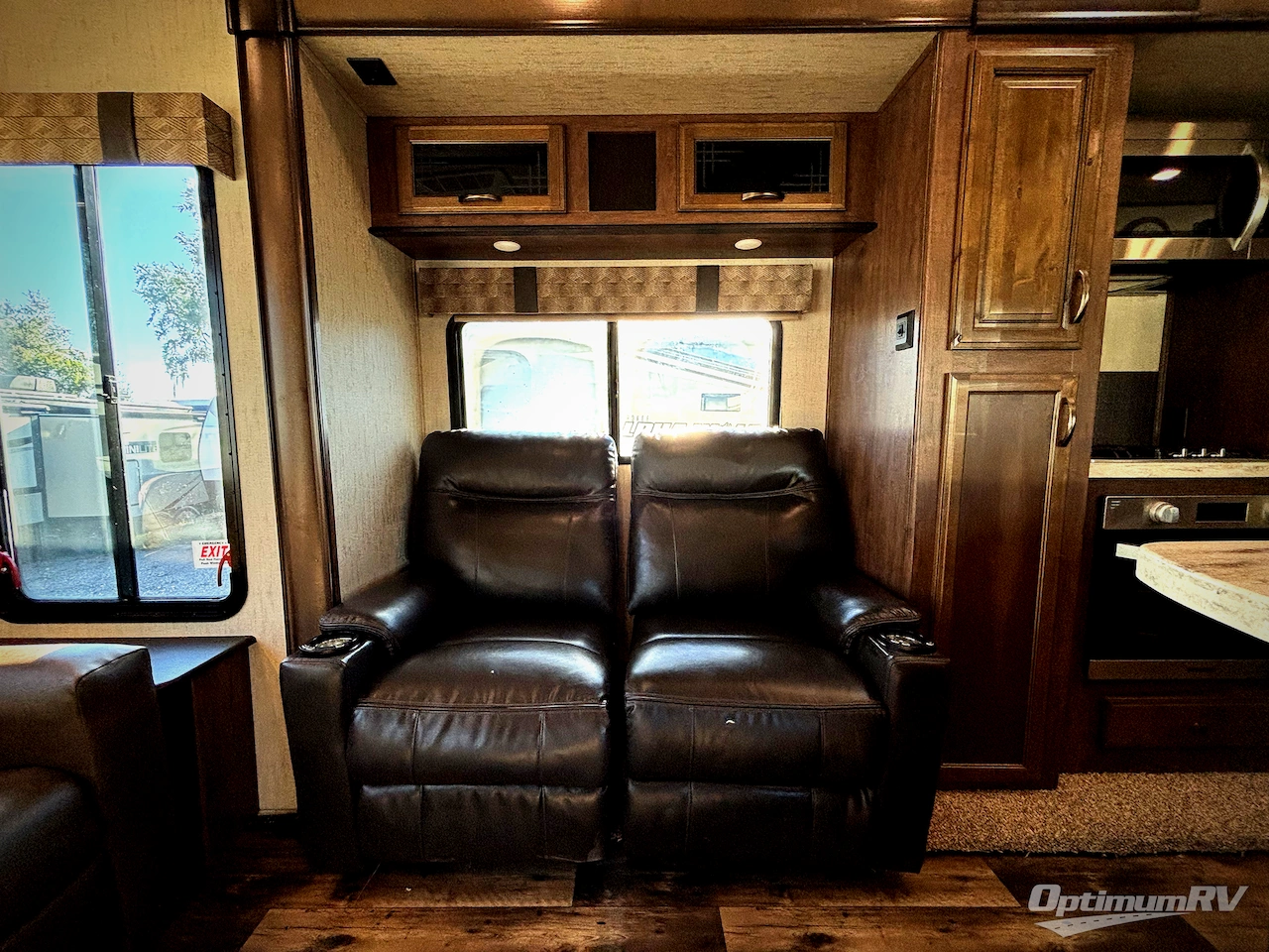 2019 Forest River Sandpiper 372LOK Photo 17